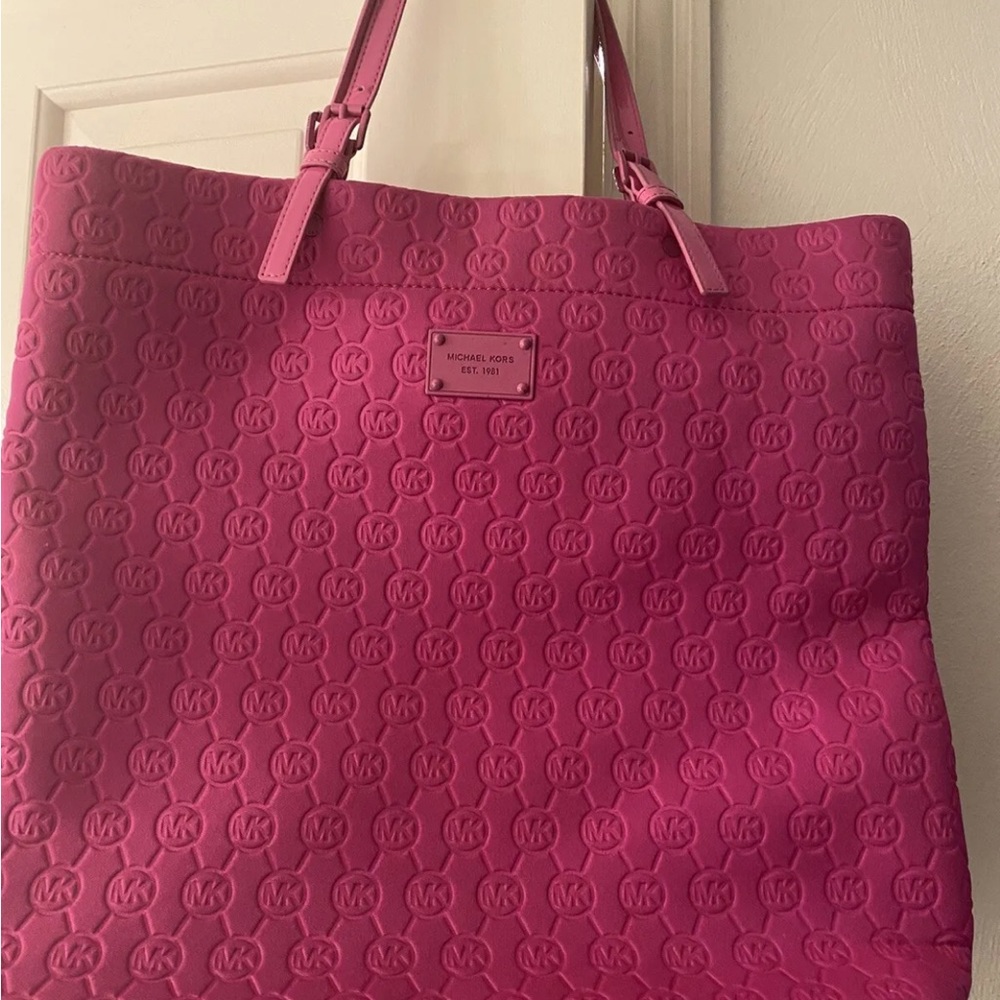 Michael Kors pink neoprene Jet Set signature MK tote